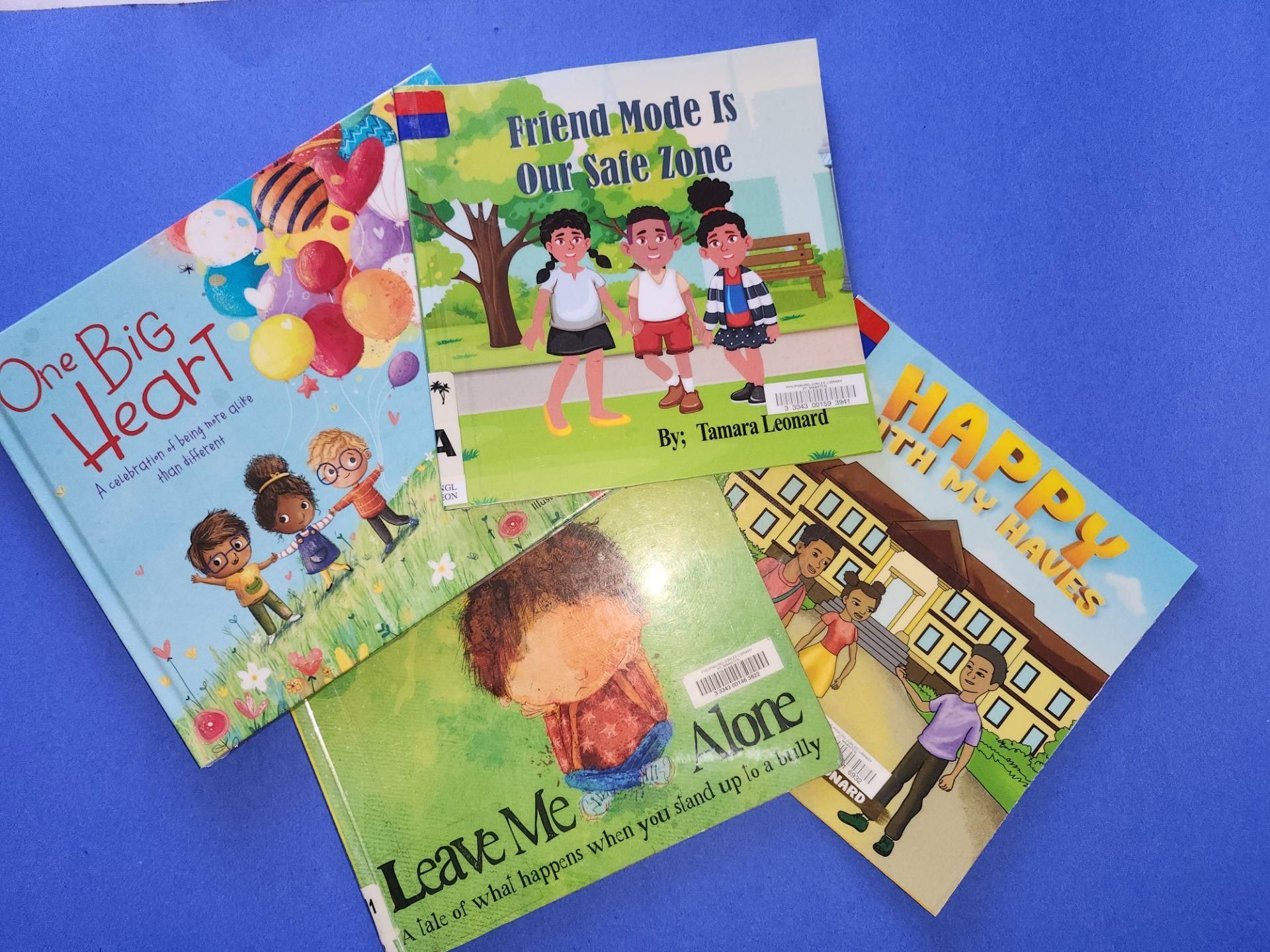 Sint Maarten Police Force Join hands with the Sint Maarten Library ...